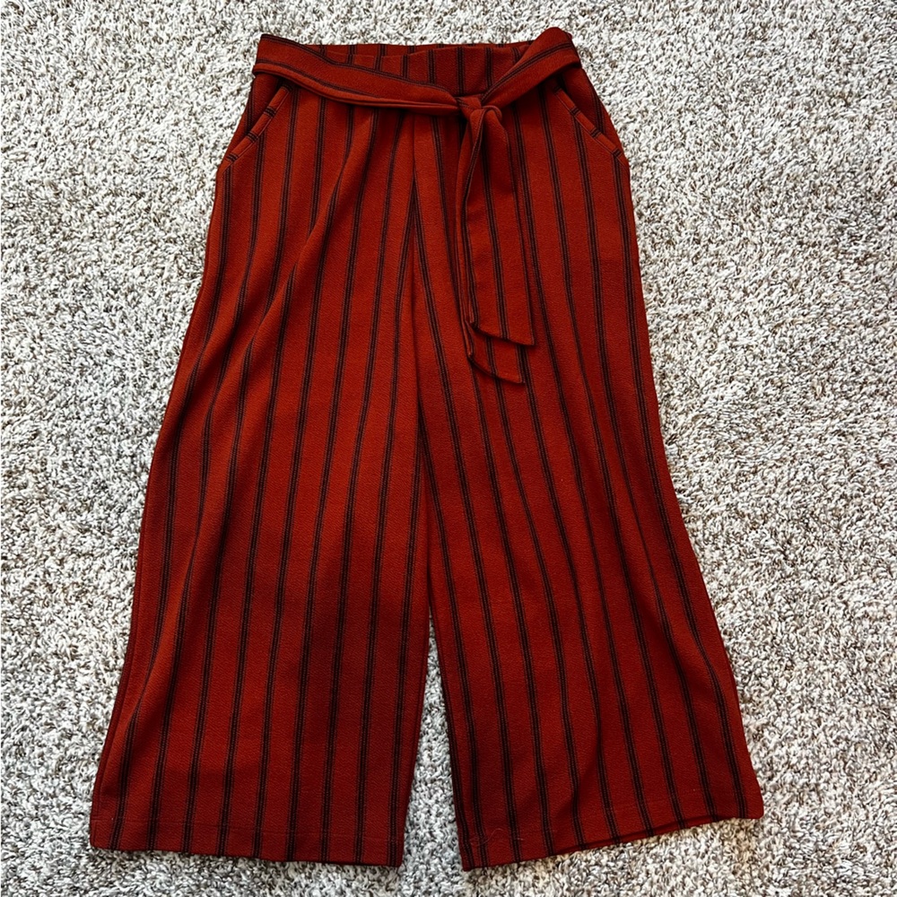Altar’d State Rust Orange/Black High Waisted Tie Front Wide Leg Crop Pants Sz M